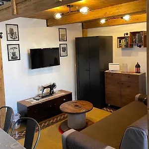 Theroom Appartamento Aeroporto di Catania Fontana Rossa