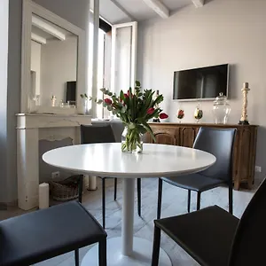 Trevi Luxury Maison Appartamento